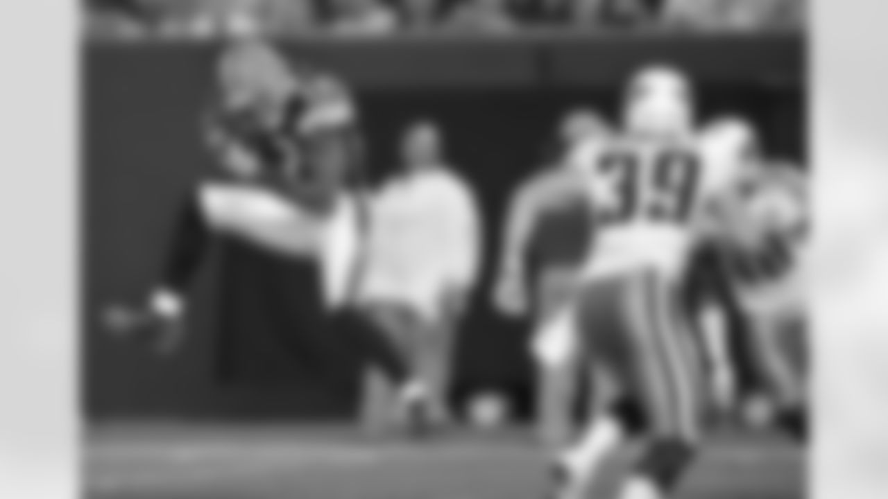 WR Braylon Edwards Photos