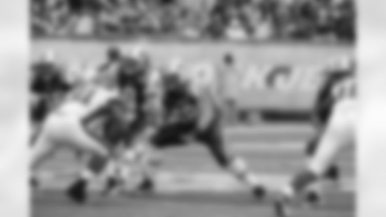 Matt Slauson Photos