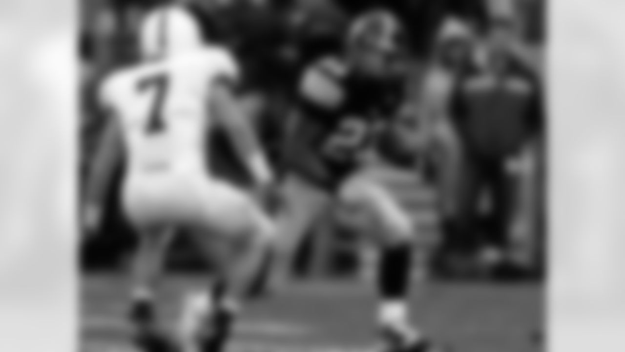 2009 Draft: Jets Third Round Pick - Shonn Greene Photos