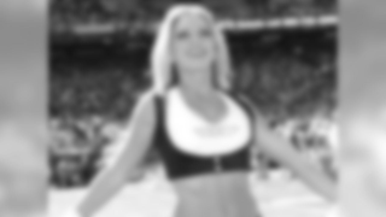 Ryann 2009 Flight Crew Member Photos