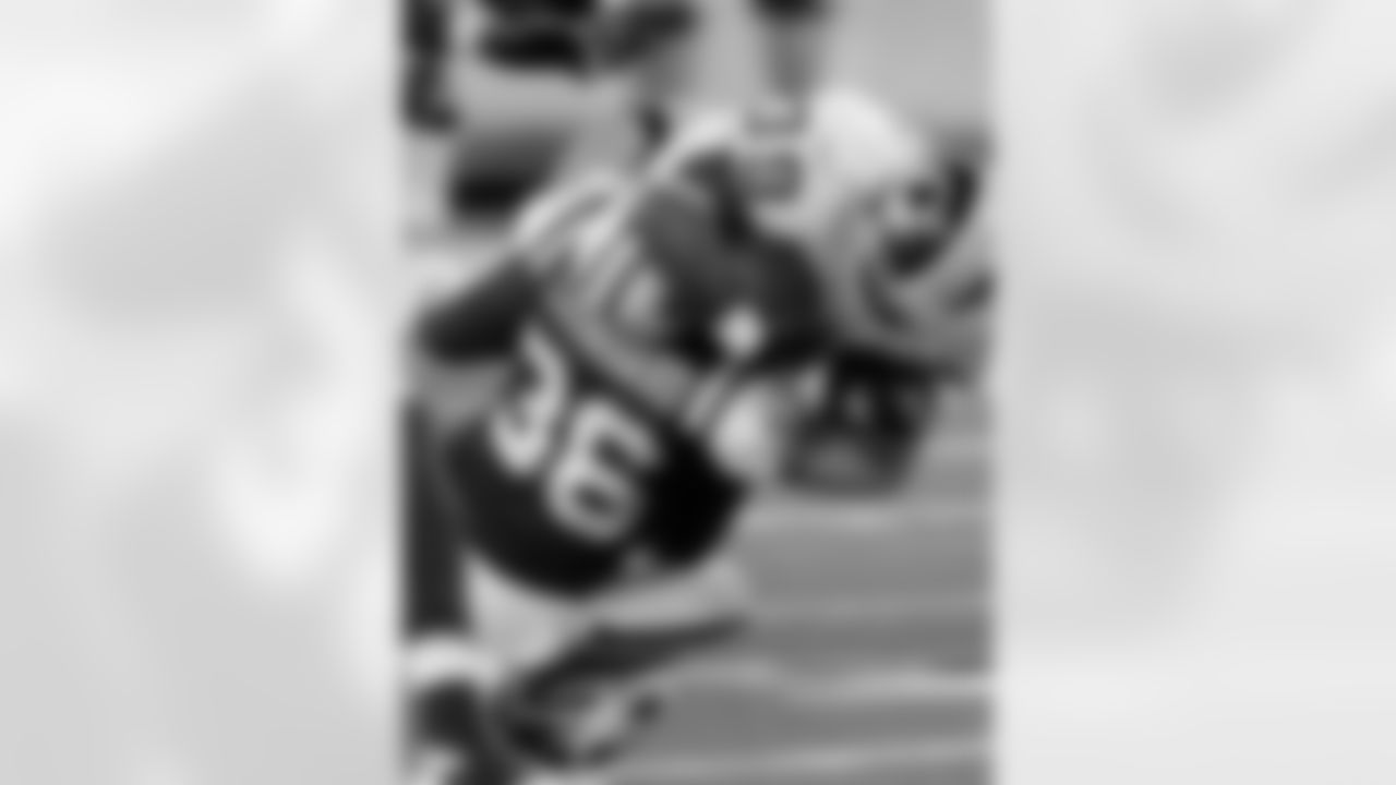 Jim Leonhard Photos