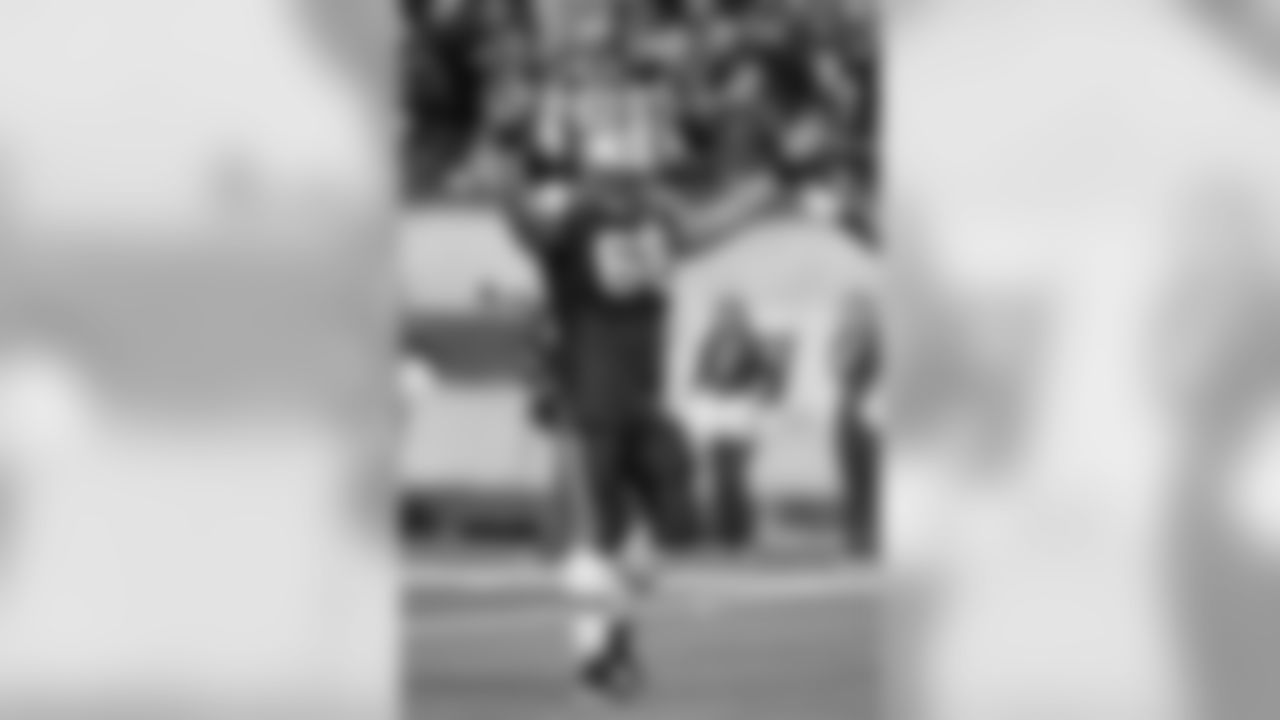 Matt Slauson Photos