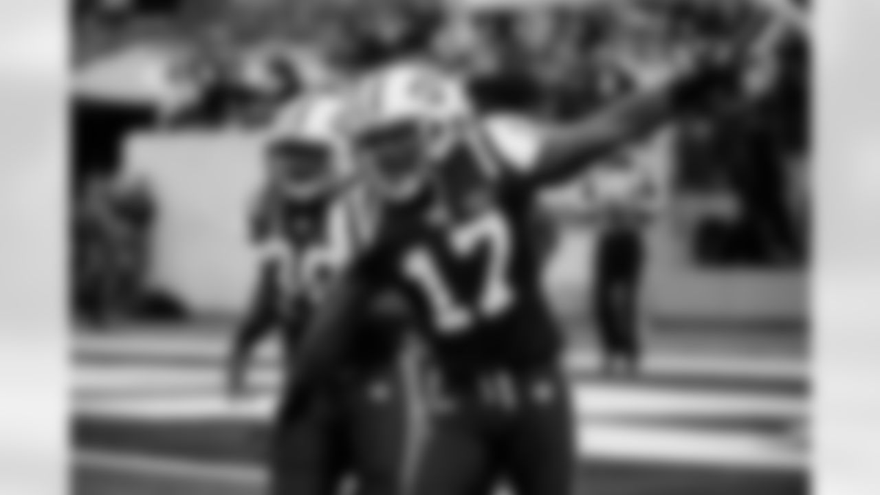 2010 Week 17 Jets vs Bills Game Photos