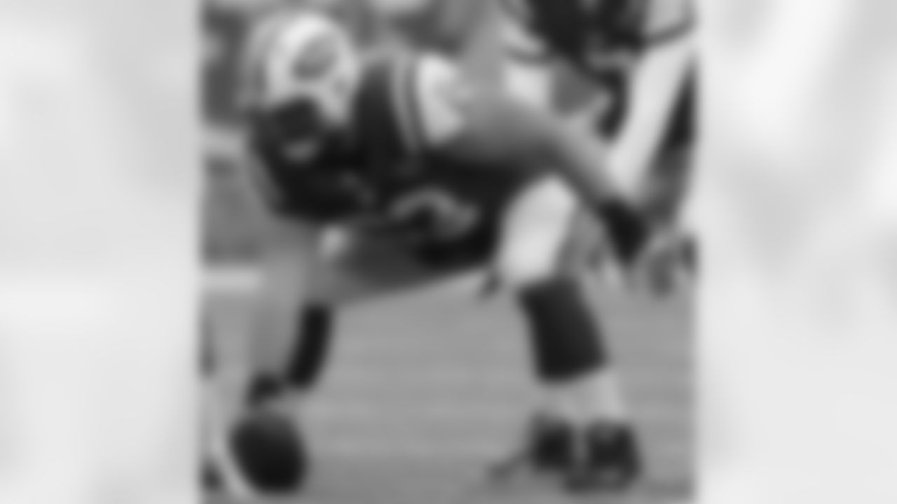 Nick Mangold has been rehabbing an ankle injury, which he suffered against the Patriots, this week, meaning Dalton Freeman has been seeing the first-team reps at center during practice. Mangold, who was recently named to his sixth Pro Bowl, has missed only two games in his nine-year career. Head coach Rex Ryan said Mangold is likely a gametime decision. Freeman, however, is ready to step in if needed: "Each and every week I prepare as if I'll have to start the game because you never know what could happen. We're still in the process of seeing how Nick's feeling. Obviously he's going to try and go."