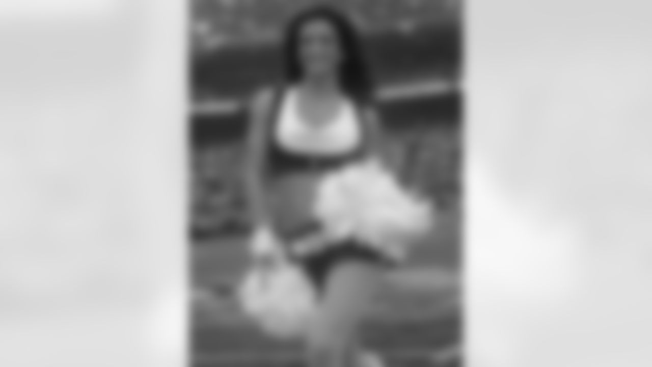 Tia 2009 Flight Crew Member Photos