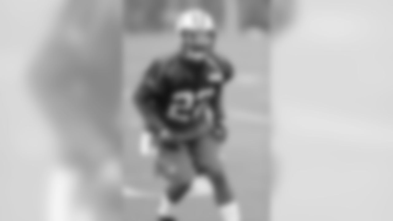 At San Diego State University, McFadden had a prolific career, accumulating 47 PDs and eight interceptions. He was named to the All-Mountain West Conference for three consecutive years (sophomore-senior).
