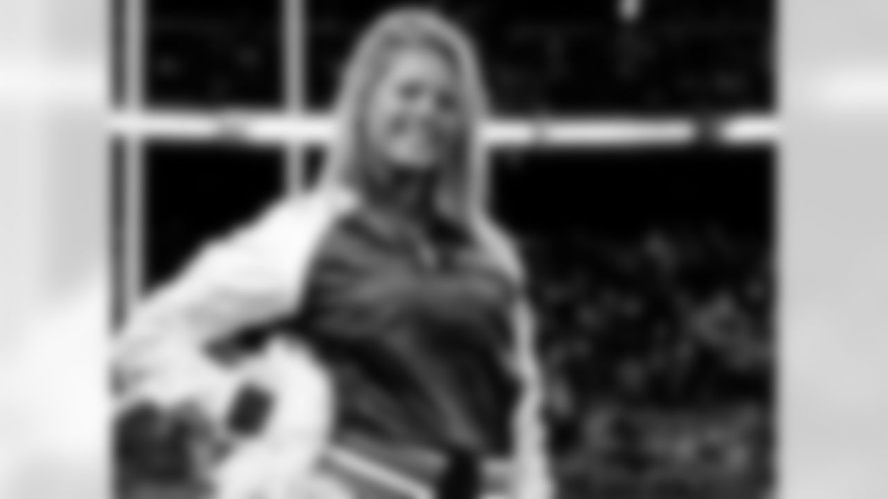 2009 Week 6 Jets vs Bills Flight Crew Photos