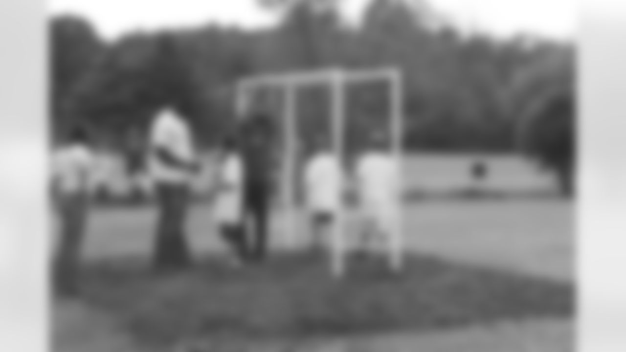 Hometown Huddle: Rookies Stand Tall for Florham Park Kids