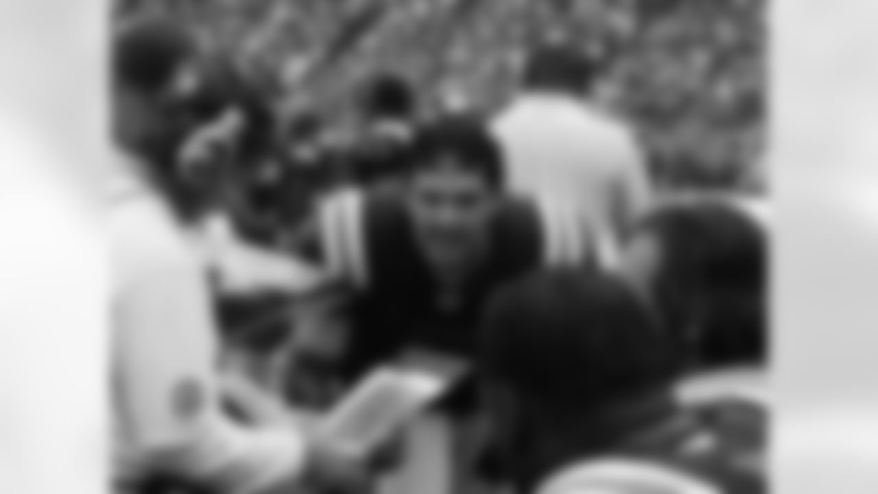 2009 Week 3 - Jets vs Titans Photos