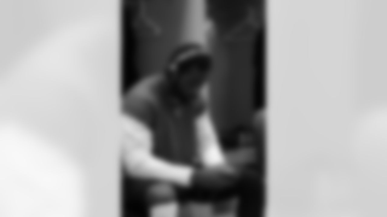 Darrelle Revis Photos