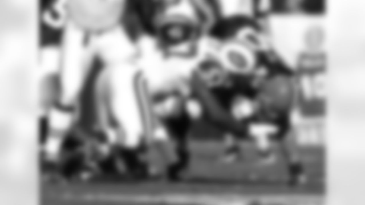 Bart Scott Photos