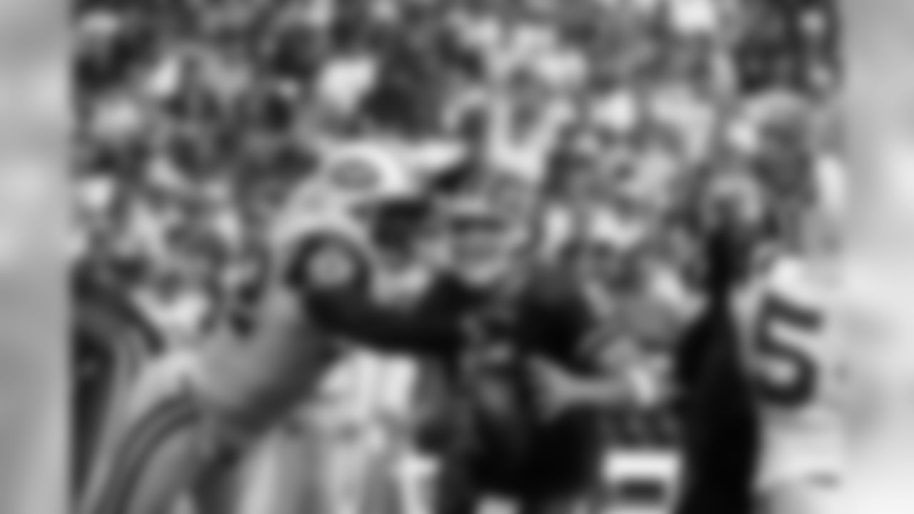 Shaun Ellis Photos
