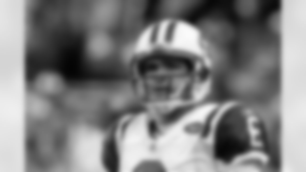 2010 Week 9 Jets vs Lions Game Photos
