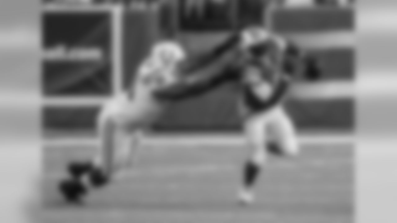 Embracing his role as a mentor to the other quarterbacks, Michael Vick has showed he still has some gas left in the tank. The 34-year-old quarterback looked fluid in and out of the pocket, competing 60 percent of his passes for 122 yards and two touchdowns He also had eight scrambles for 41 yards during the preseason.