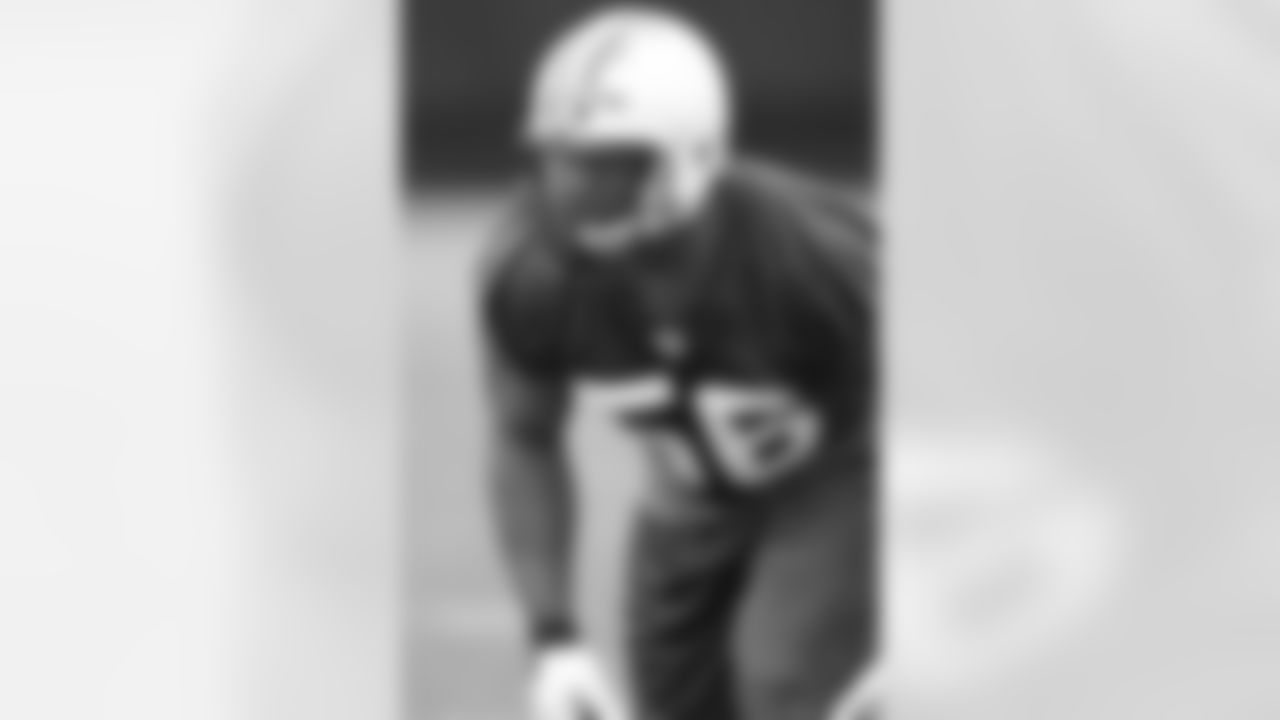 Vernon Gholston Photos
