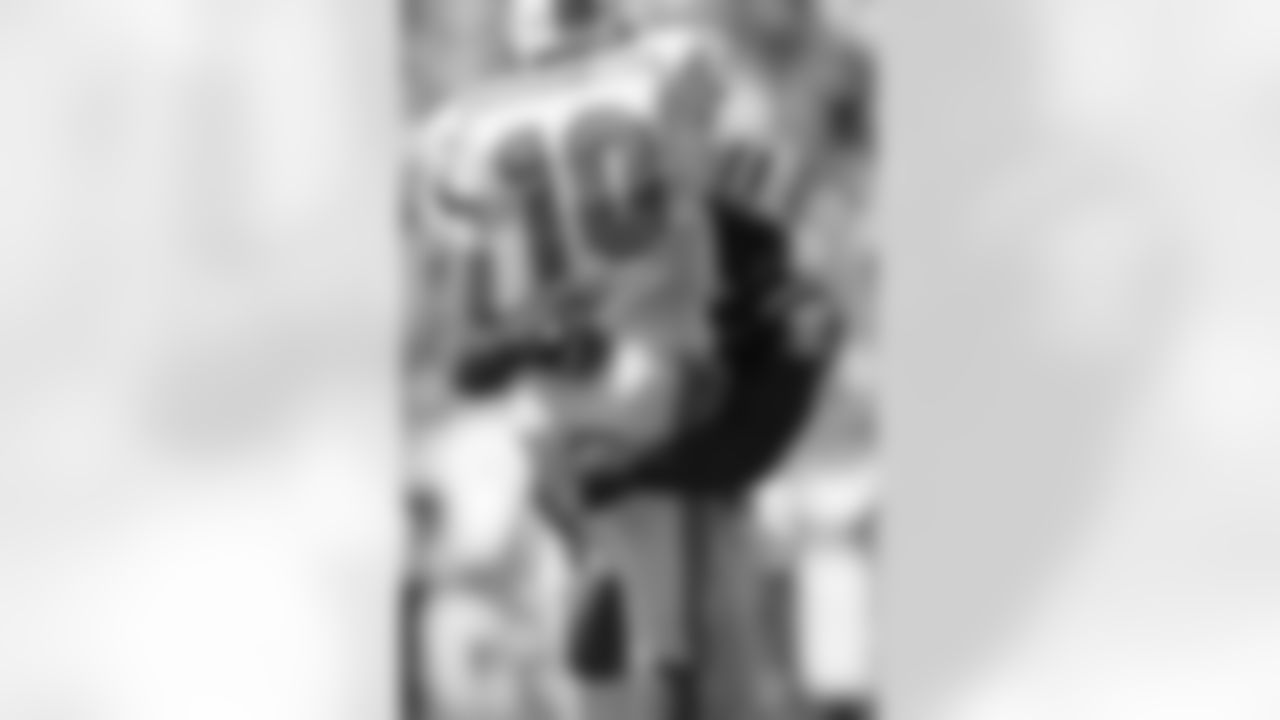 Shaun Ellis Photos