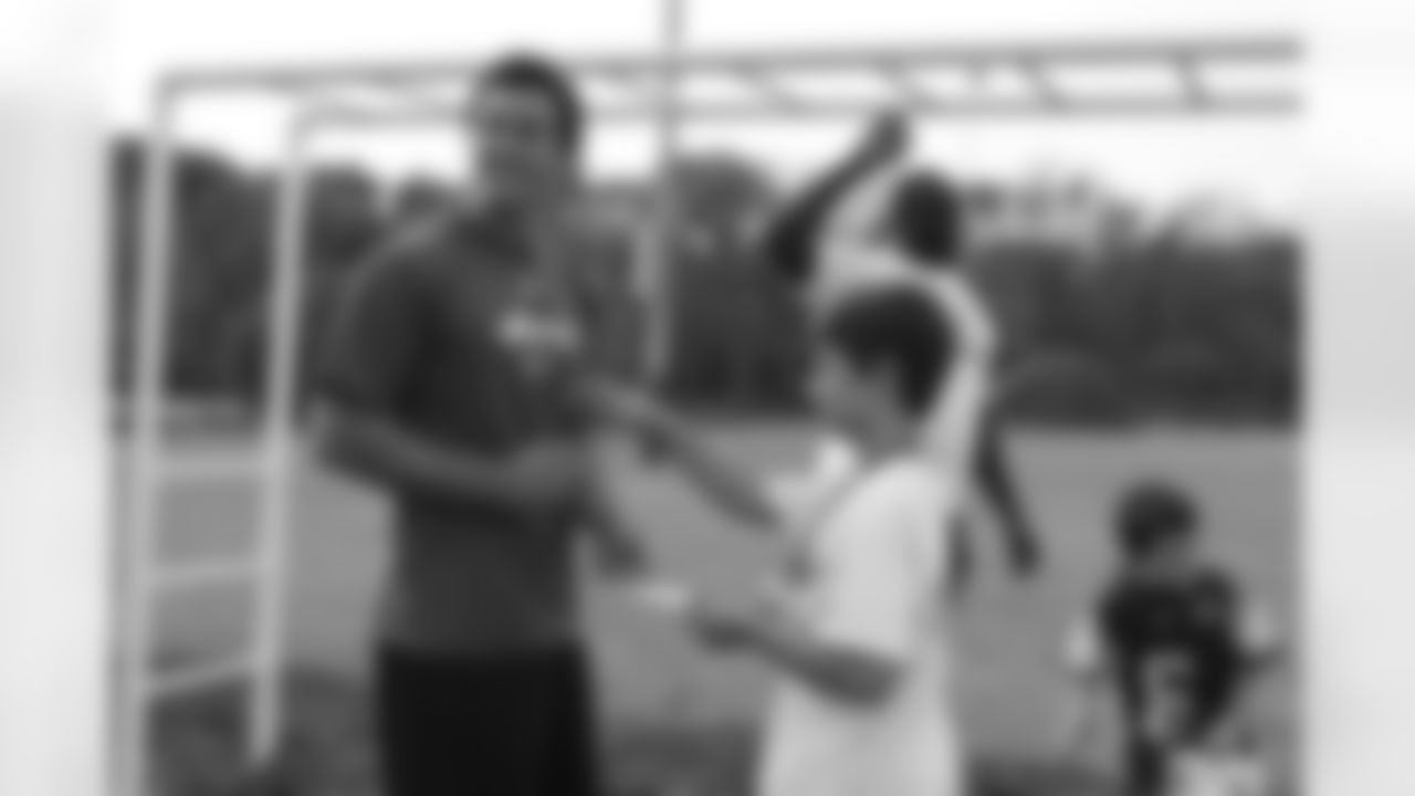 Hometown Huddle: Rookies Stand Tall for Florham Park Kids