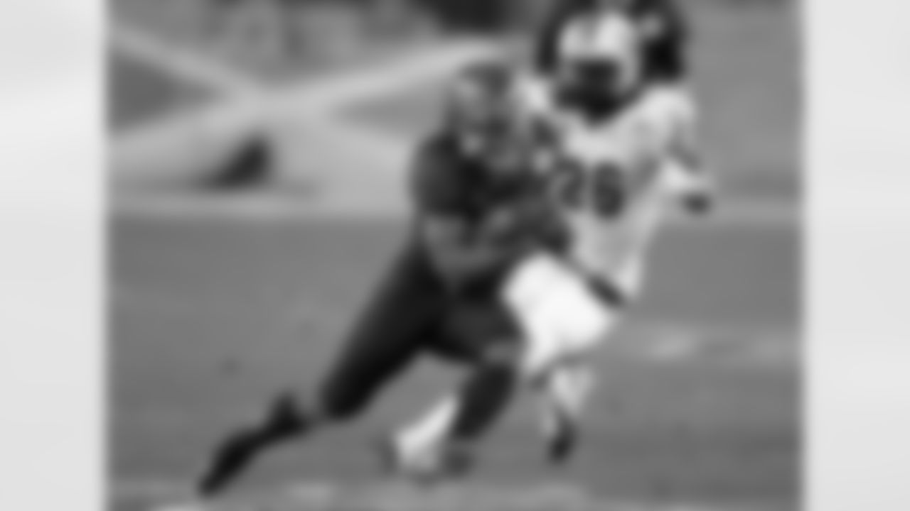 11'2" broad jump, 41 ½" vertical