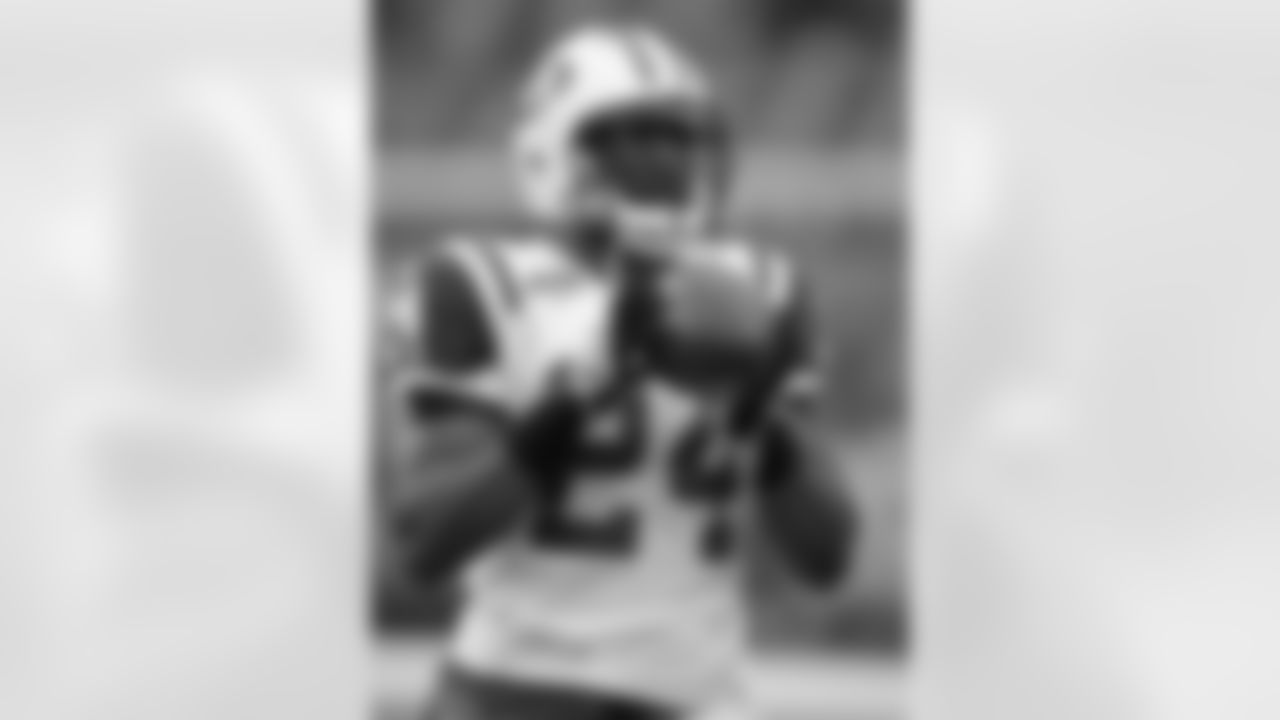 2009 Week 11 Jets at Patriots Photos