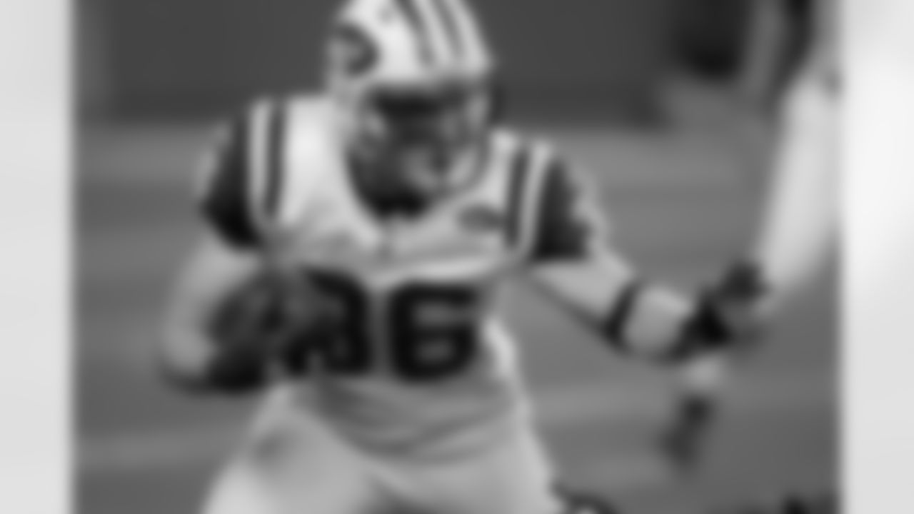 Jim Leonhard Photos