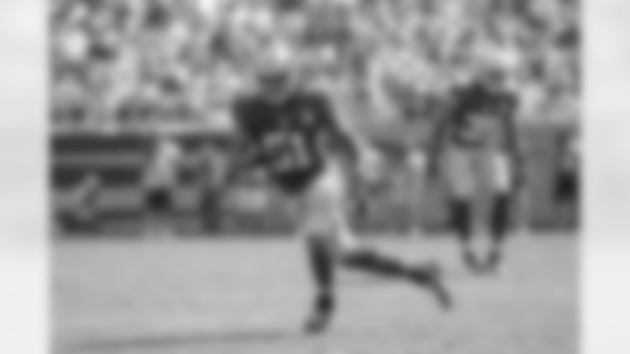 ILB Gerald Hodges