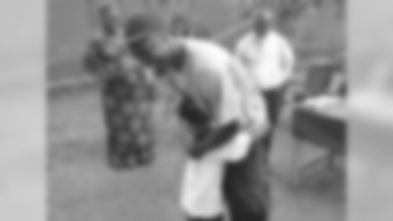 Clowney and Holmes help in Ghana