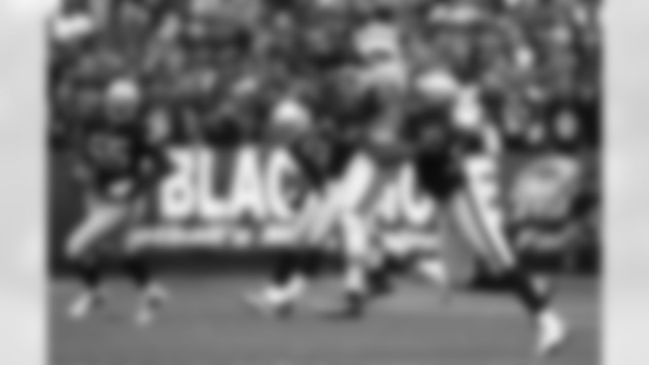2011 Regular Season Week 3 Jets at Raiders Game Photos