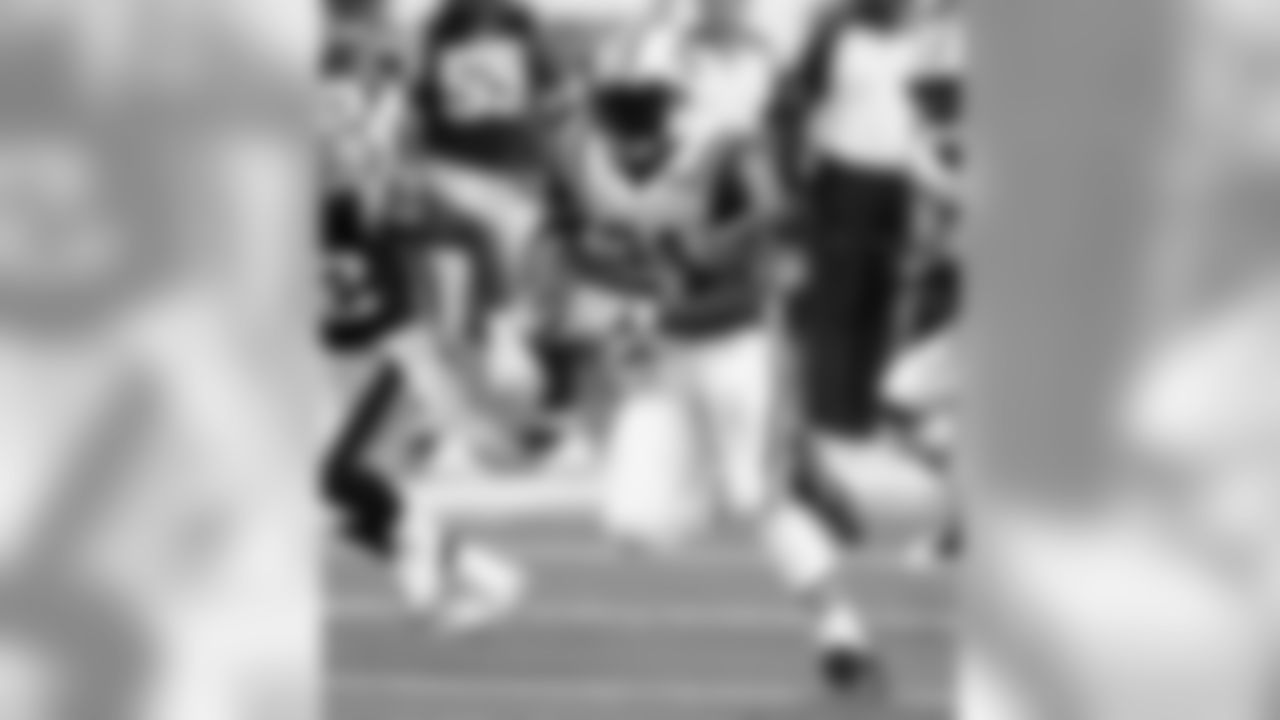 LaDainian Tomlinson Photos