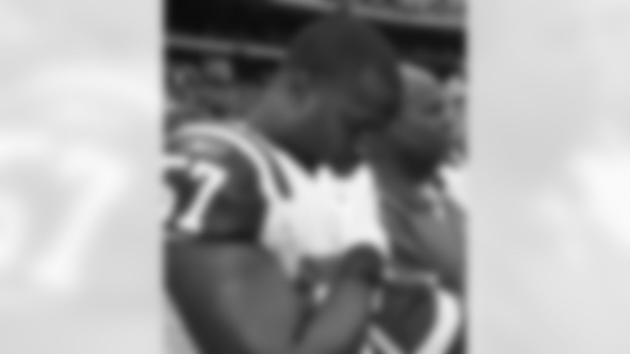 Bart Scott Photos