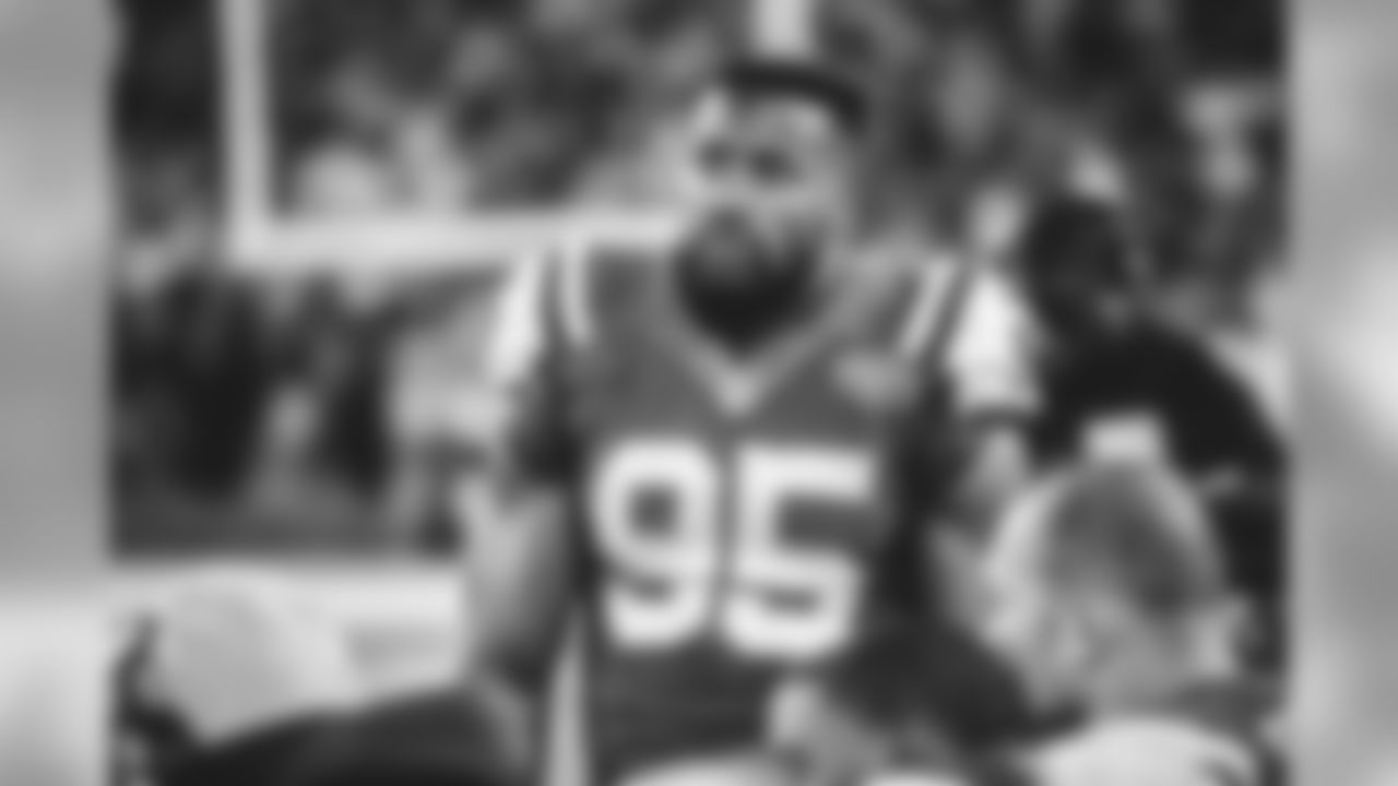 LB Josh Martin (UFA)