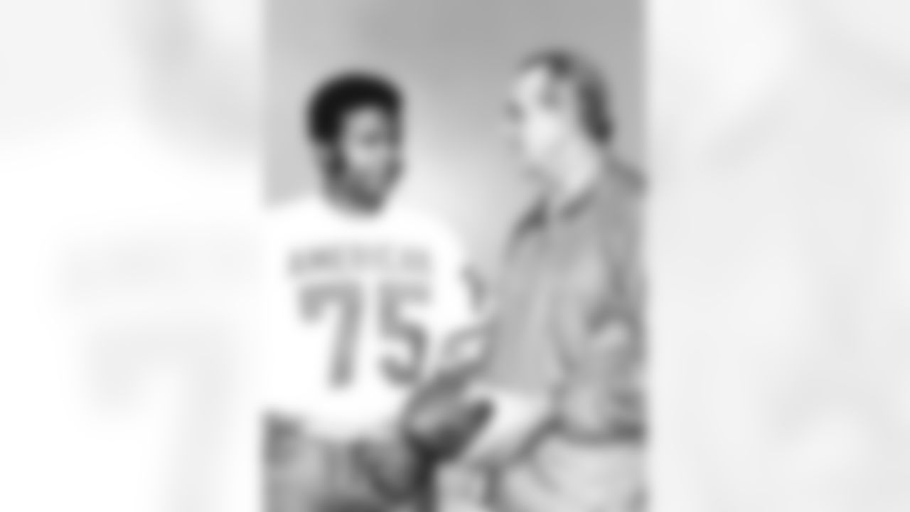Winston Hill Photos