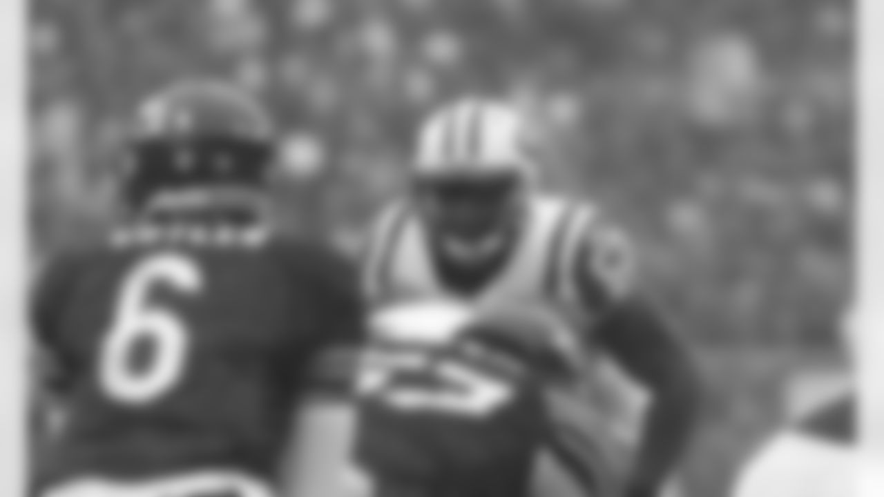 Next season will be LB David Harris' eighth with the Green & White. He'll have to contain RB Matt Forte who was second in the NFL last season with 1,339 rushing yards.
