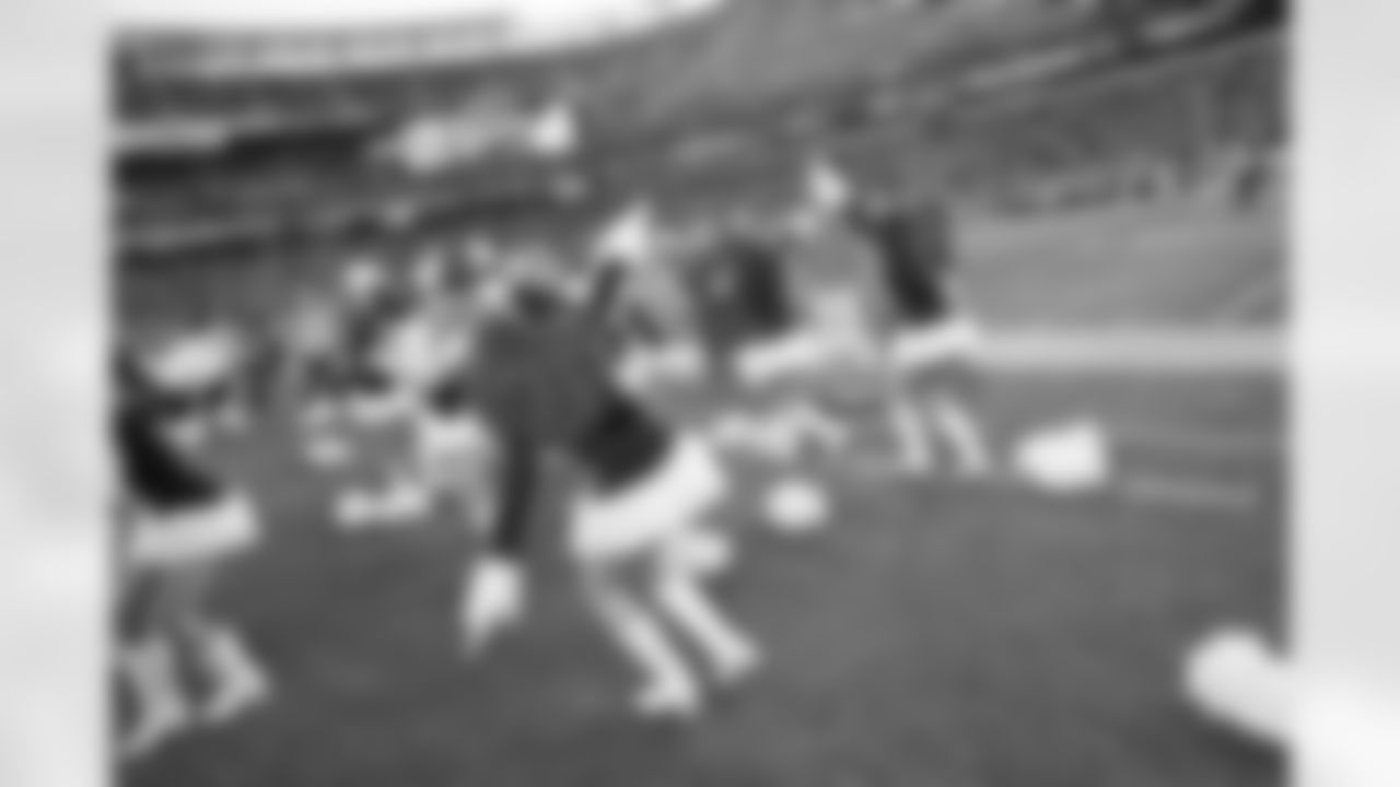 New York Jets Flight Crew: Jets vs Giants