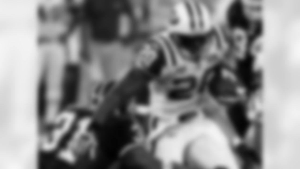 2009 Week 13 Jets at Bills Photos