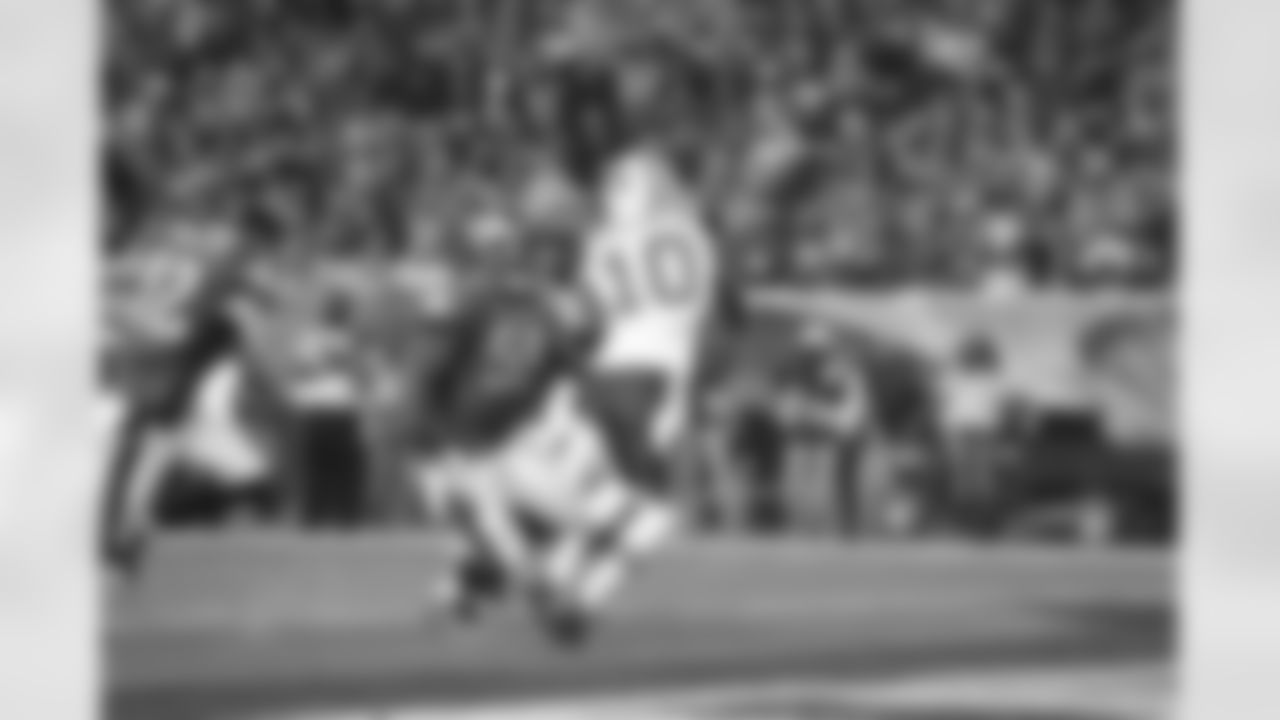 Santonio Holmes Photos