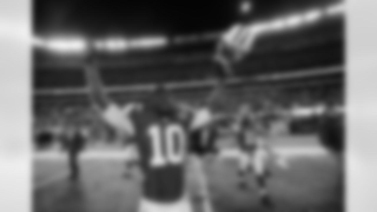 Not to be out-done by Hill or Powell, WR Santonio Holmes also set a personal best with 154 receiving yards vs. the Bills.
