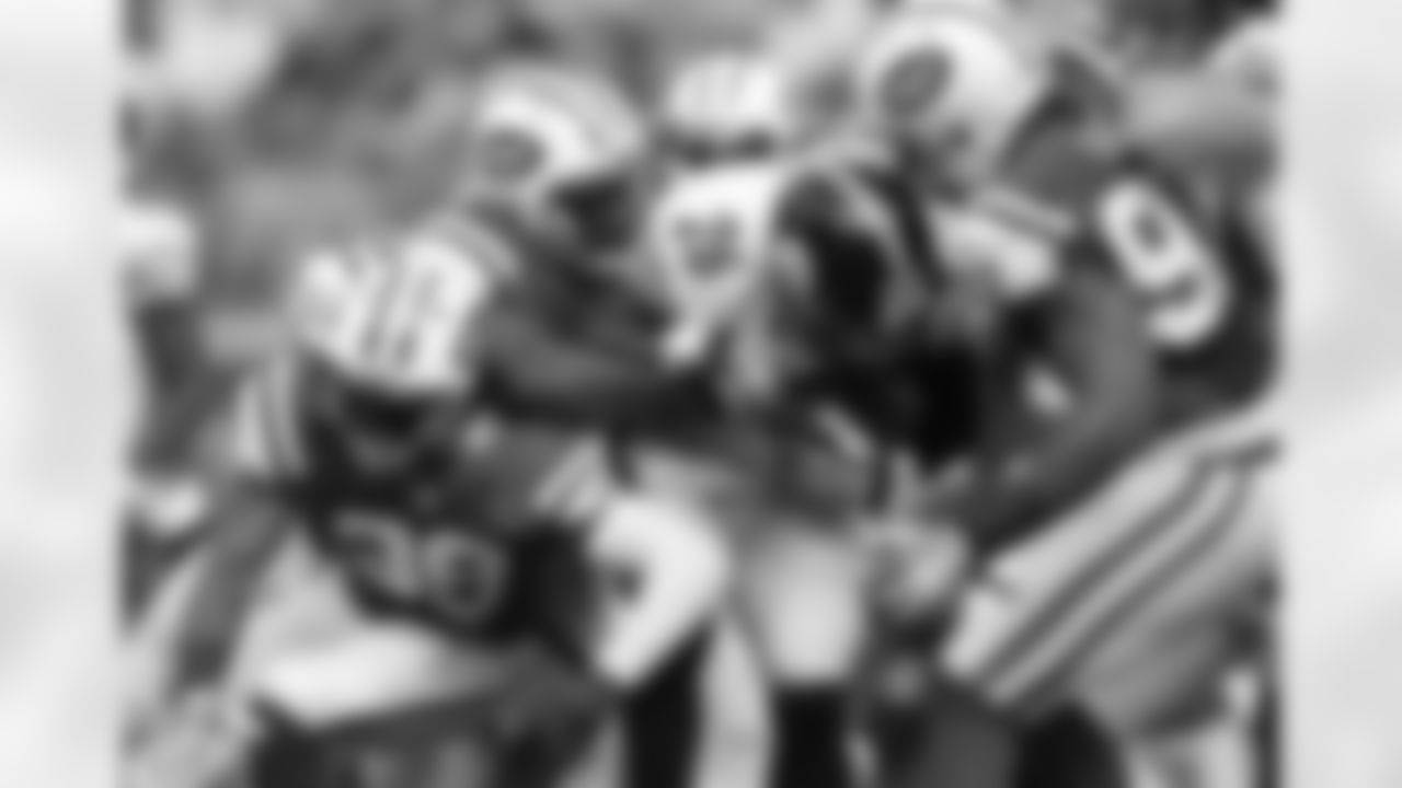 RB Le'Veon Bell racked up eight touchdowns in 13 games as a rookie last season, but against the Green & White he was held out of the end zone and limited to 34 yards on 16 carries.