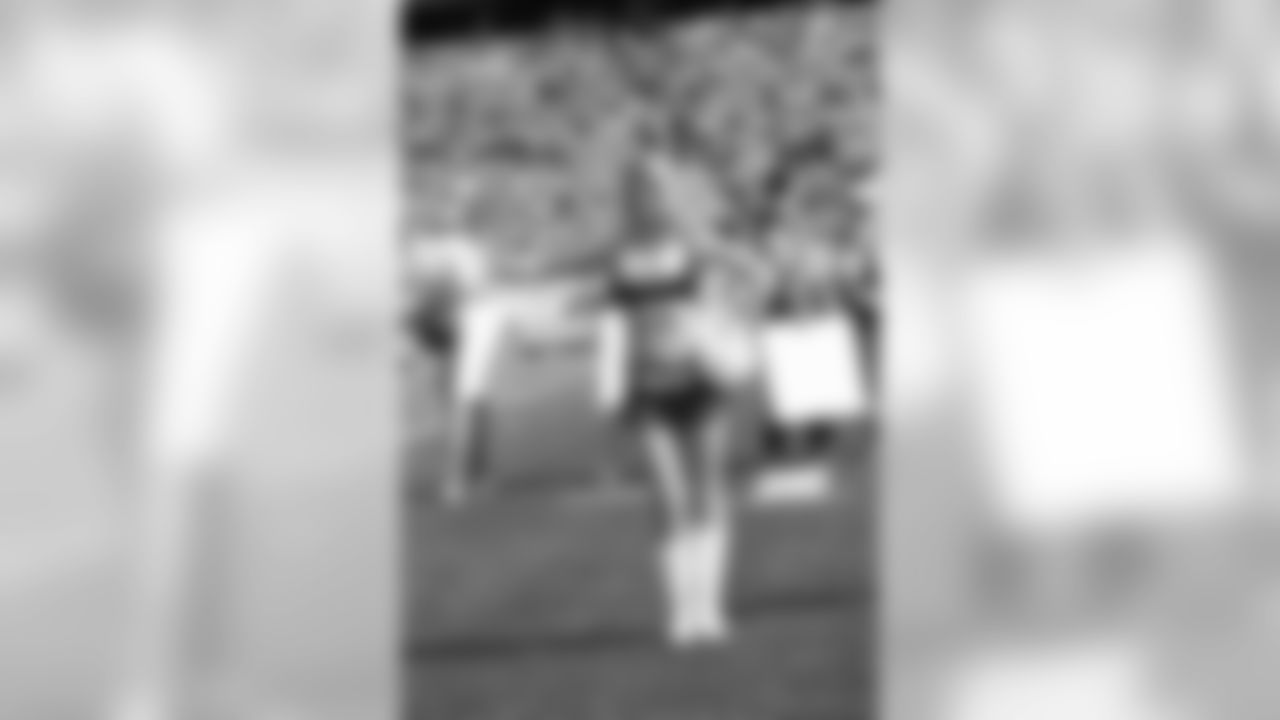 New York Jets Flight Crew: Jets vs Chargers