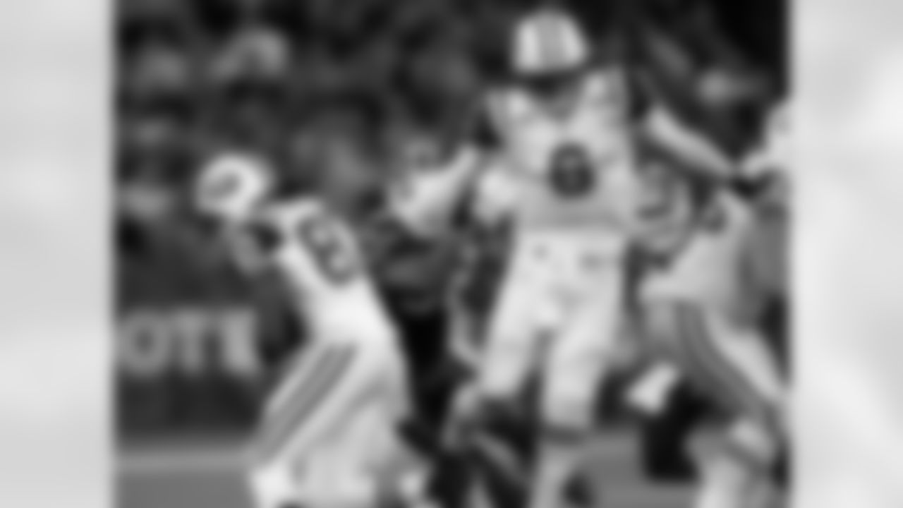 2009 Week 13 Jets at Bills Photos