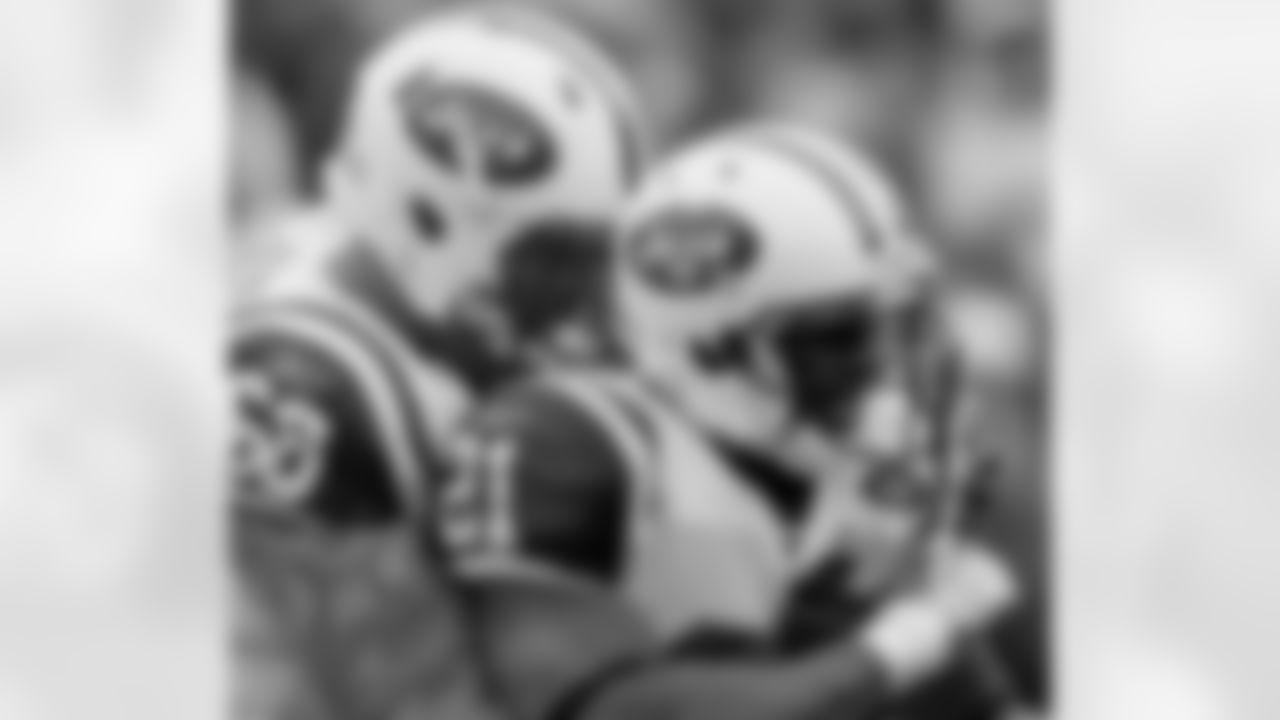 2010 Week 4 Jets at Bills Game Photos