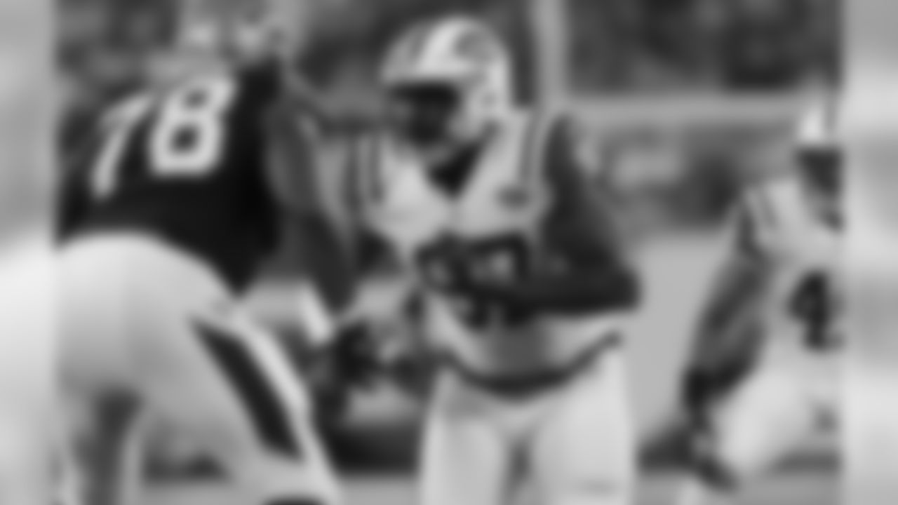 DL Lawrence Thomas