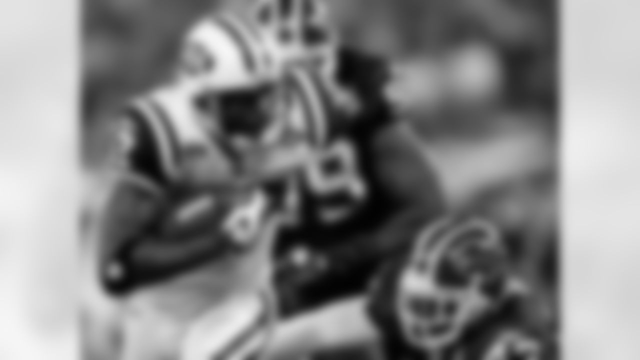 2009 Week 13 Jets at Bills Photos