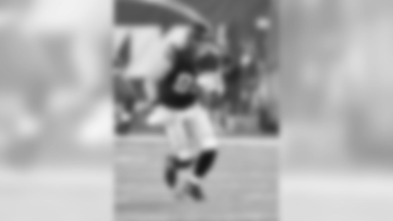 TE Braedon Bowman