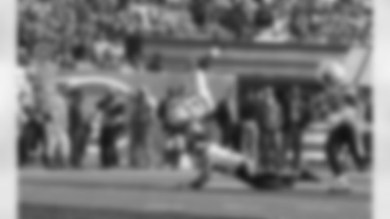 2011 Regular Season Week 7 Jets vs. Chargers Game Photos