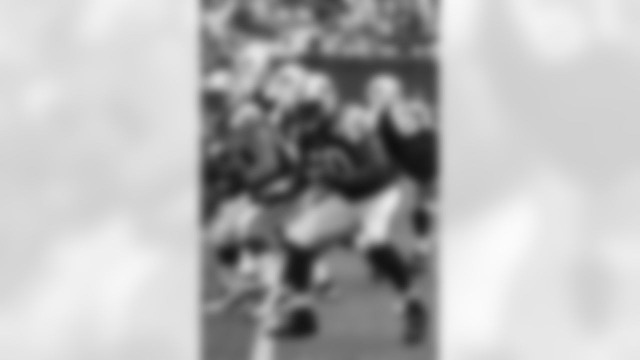 D'Brickashaw Ferguson Photos