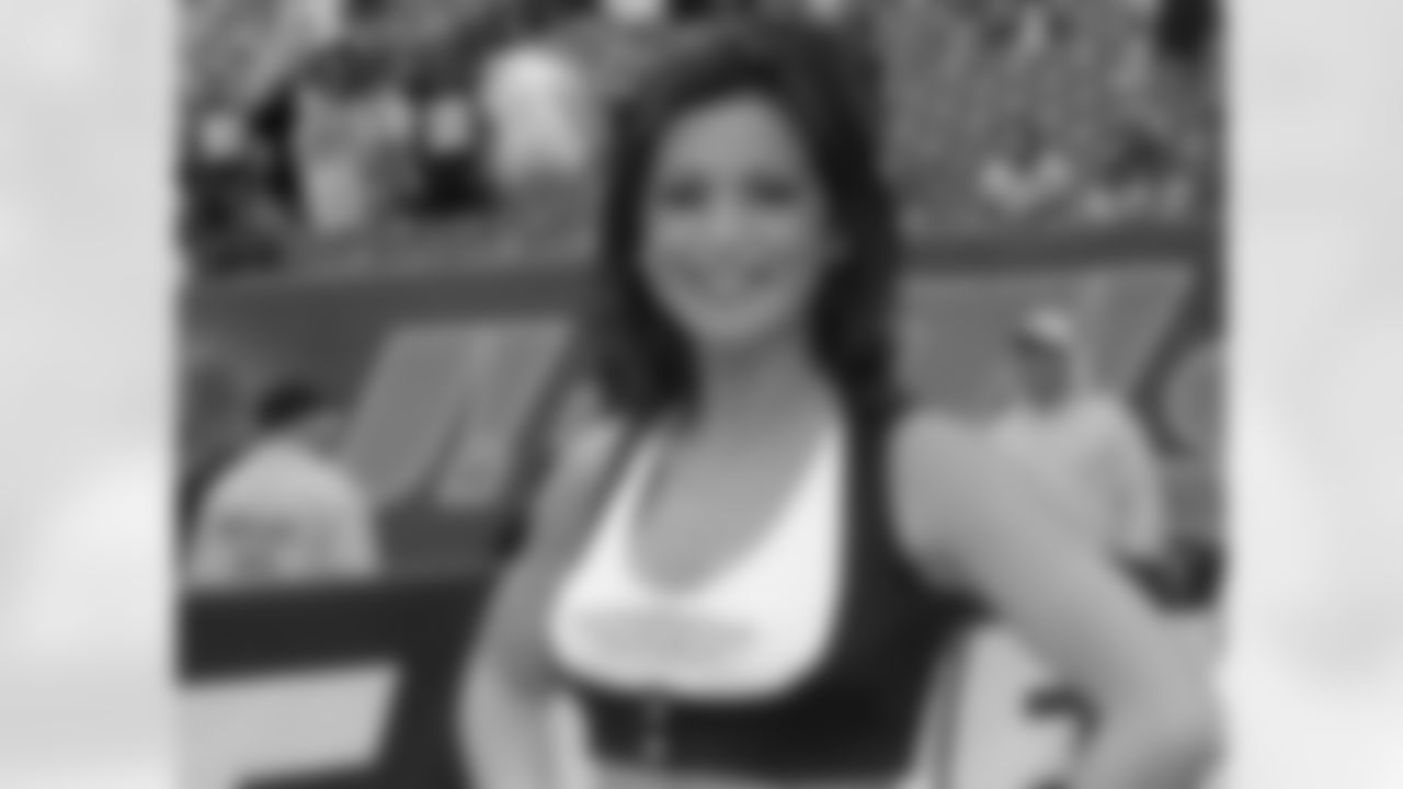 Meredith 2009 Flight Crew Member Photos