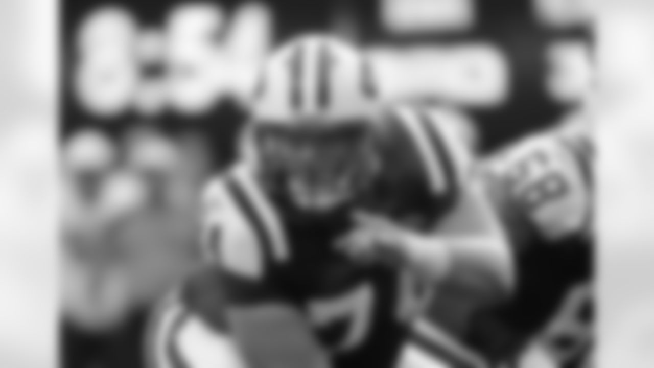 Nick Mangold Photos