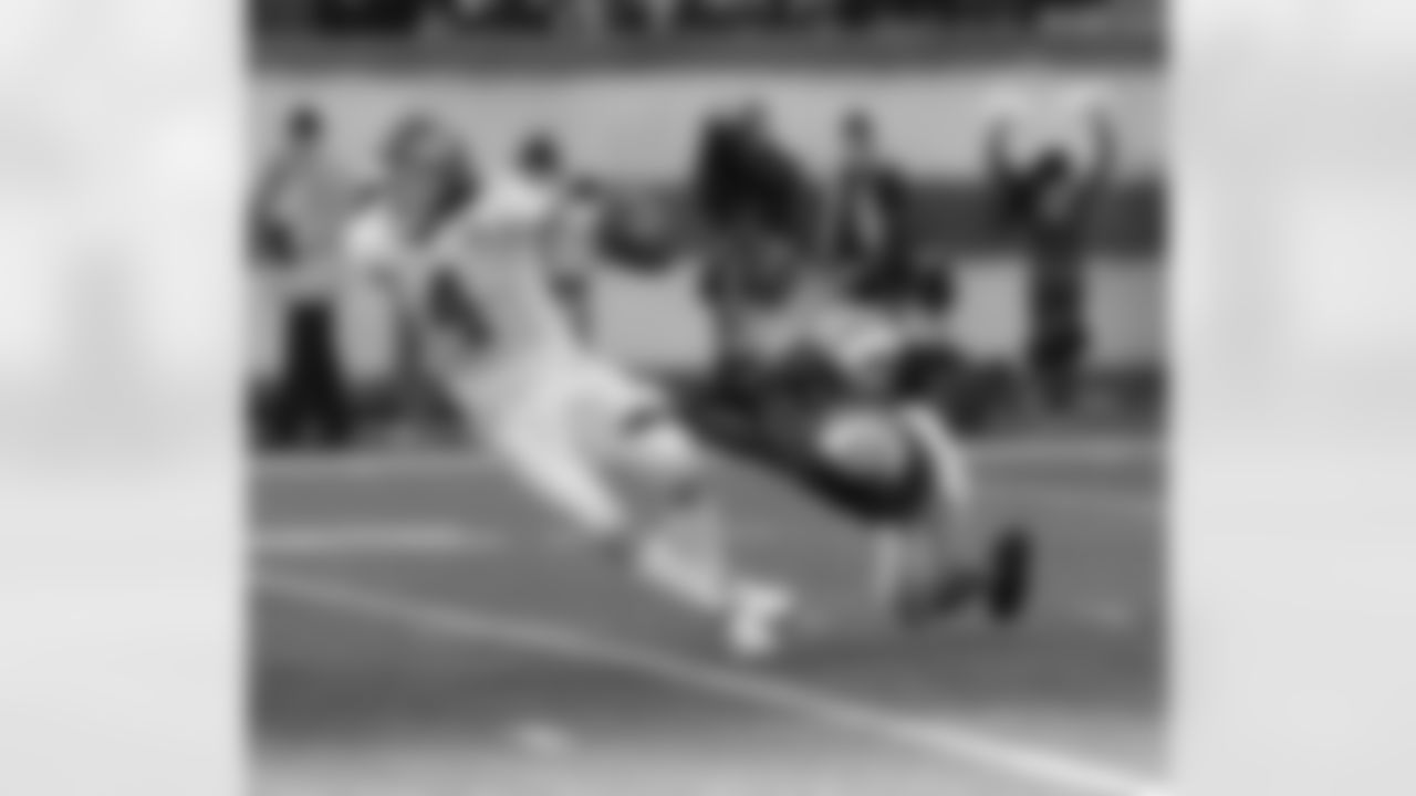 Bart Scott Photos