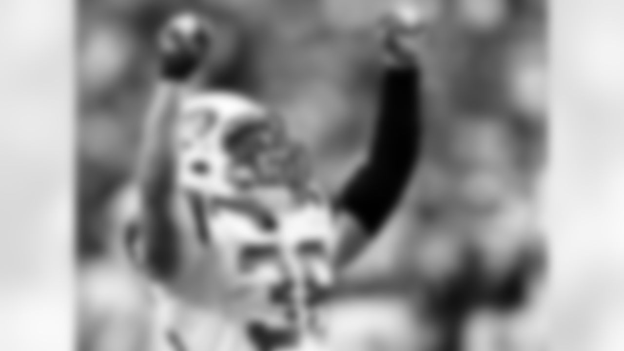 Jim Leonhard Photos