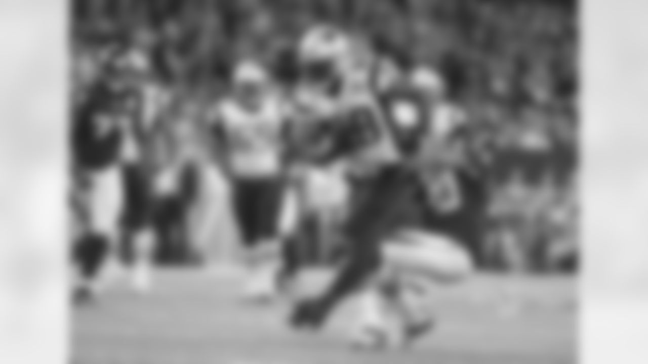 No. 16 Martellus Bennett, TE